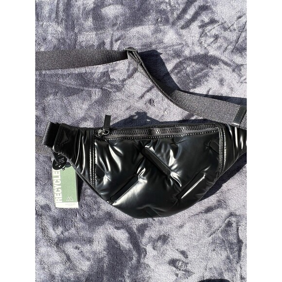 NWT Markberg Denmark Halle MBG Bum Bag Quilted Puffer Bag Medium Recycled - Picture 2 of 8